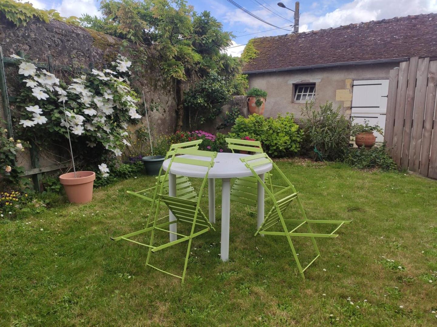 Le Relais De L'Ormeau - Charmant Gite Pour 4 Pers. Lussault-sur-Loire Luaran gambar